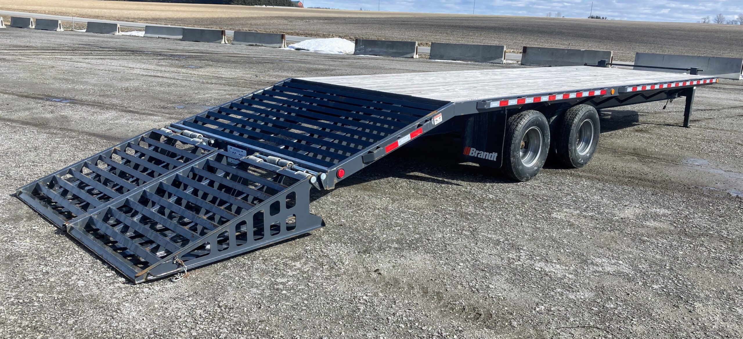 Heavy Equipment Trailer 24 ft X 8 ft - 22 000 lbs Image