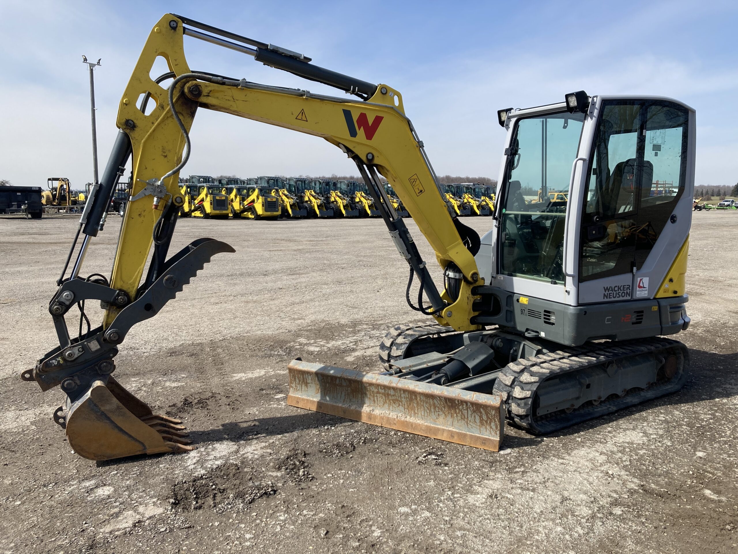 Mini Excavator, 4.2 Tonne Image