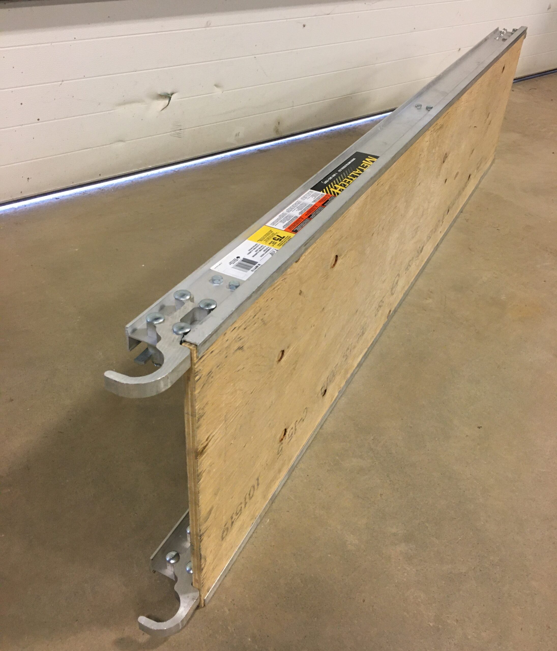 Plank Aluminum Image
